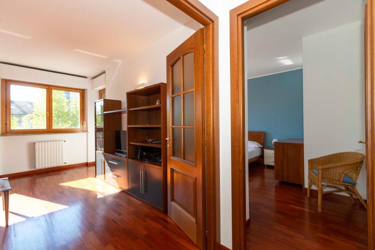 Cozy&Spacious Apt 2 Min Walk From The Tram Stop! Apartment Turin Exterior photo