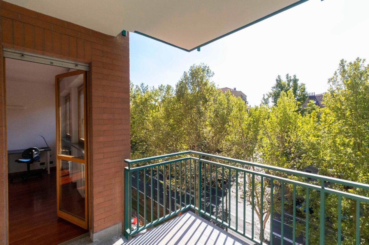 Cozy&Spacious Apt 2 Min Walk From The Tram Stop! Apartment Turin Exterior photo