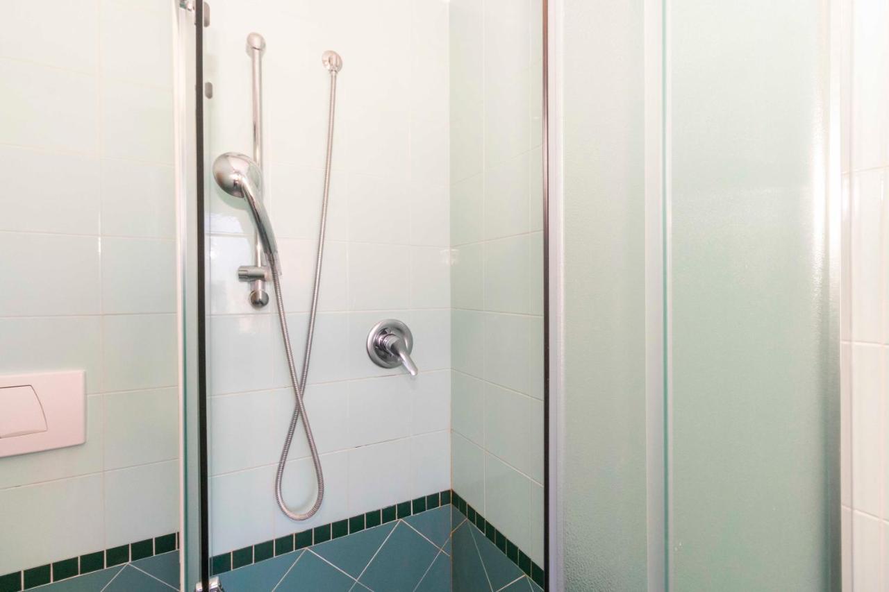 Cozy&Spacious Apt 2 Min Walk From The Tram Stop! Apartment Turin Exterior photo